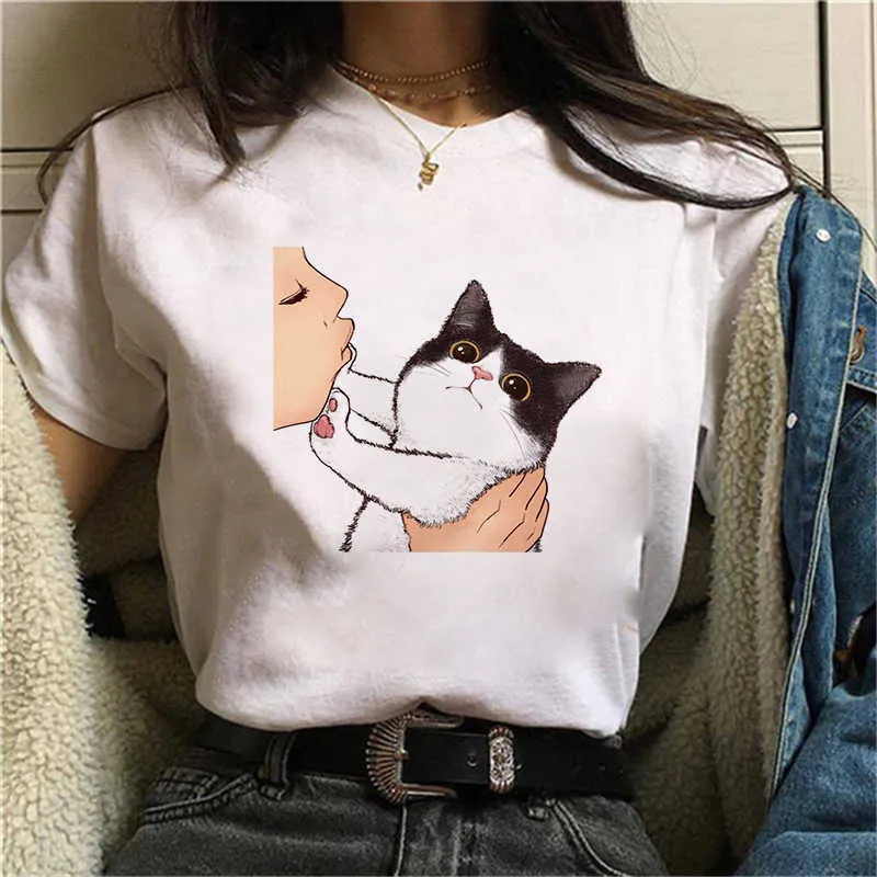 2021 Letnie kobiety T-shirt Kiss A Cute Cat Drukowane koszulki Koszulki Casual Topy Kawaii Białe koszulki dla dziewcząt Odzież damska X0527