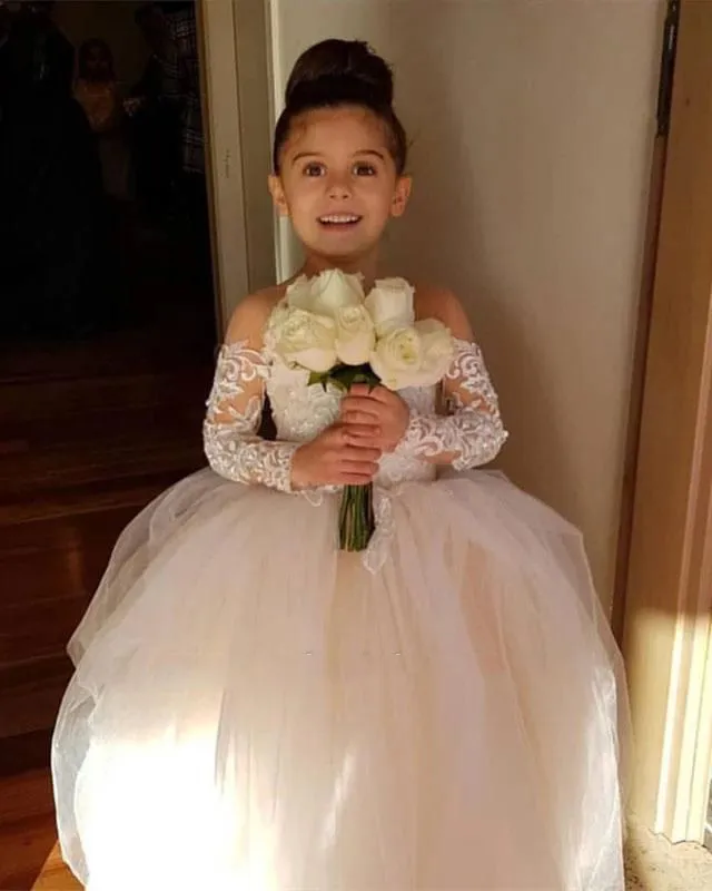 In Stock ! Lovely Lace Flower Girls Dresses Ball Gowns Kids First Communion Dress Princess Wedding Pageant Full Sleeves Dress