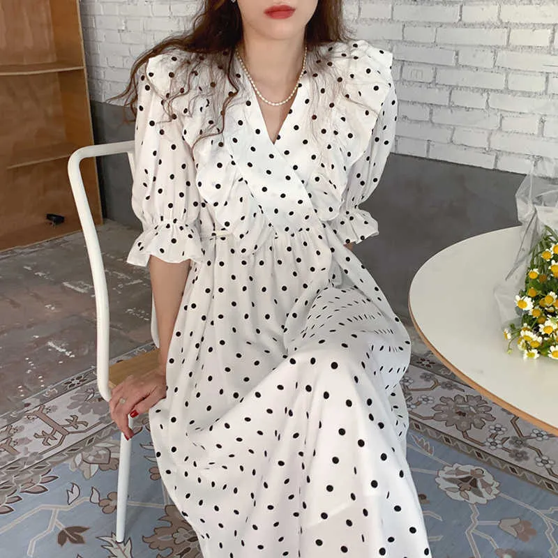 Korjpaa Kvinnor Klänning Sommar Koreanska Chic Ladies Retro Court Style V-Neck Tunn Ruffle Stitching Puff Sleeve Polka Dot Vestido 210526