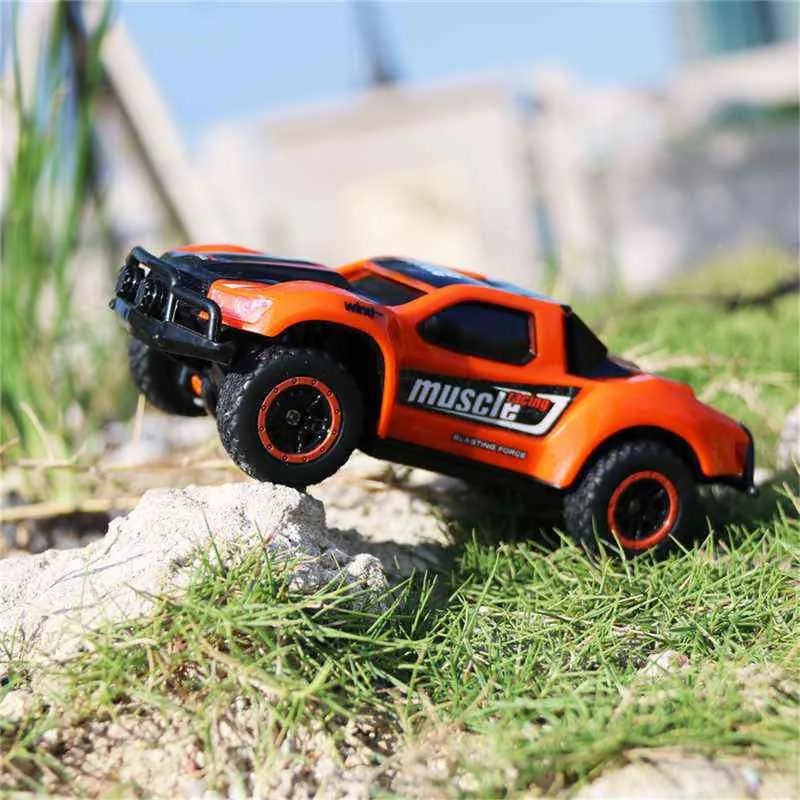 Giocattoli 1/43 2.4G 4WD mini Rc auto elettrica 14 km / h camion modello di veicolo bambini Drift telecomando auto ragazzi giocattoli 10 anni 220125