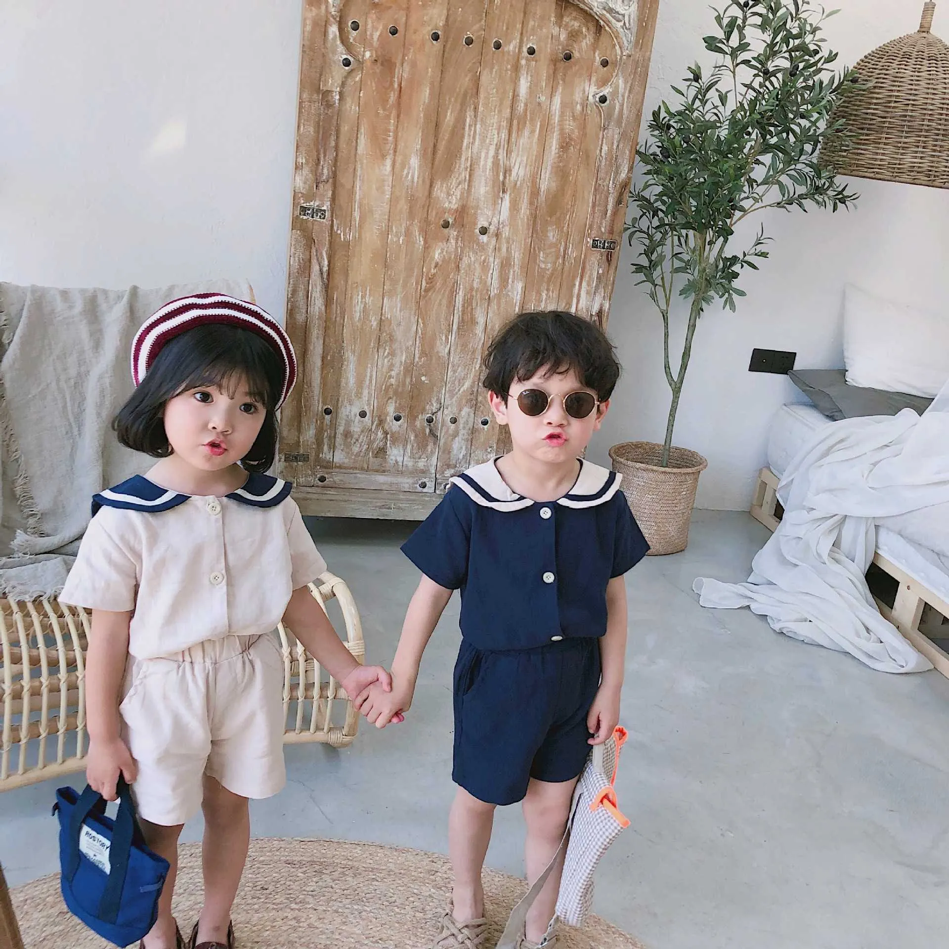 Japońskie i koreańskie marynarki wojennej styl dziecięcy marynarz kołnierz bawełna lniana koszulka + spodnie 2 sztuk lato ubrania zestawy chłopców dziewczyny garnitur 210611