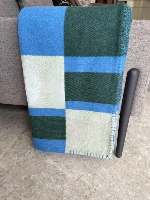 Brev Cashmere Blanket Crochet Soft Wool Shawl Portable Warm Plaid Sofa Travel Fleece Stickade kasta Cape Blankets 130x180cm