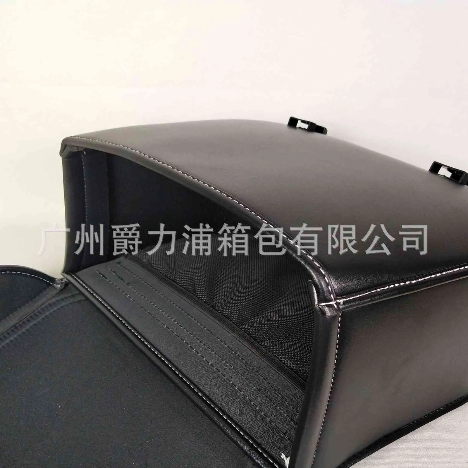 Motorcycle côté emballage en cuir Sac suspendue Saddle Cruise Prince Car Longjia Box5872562