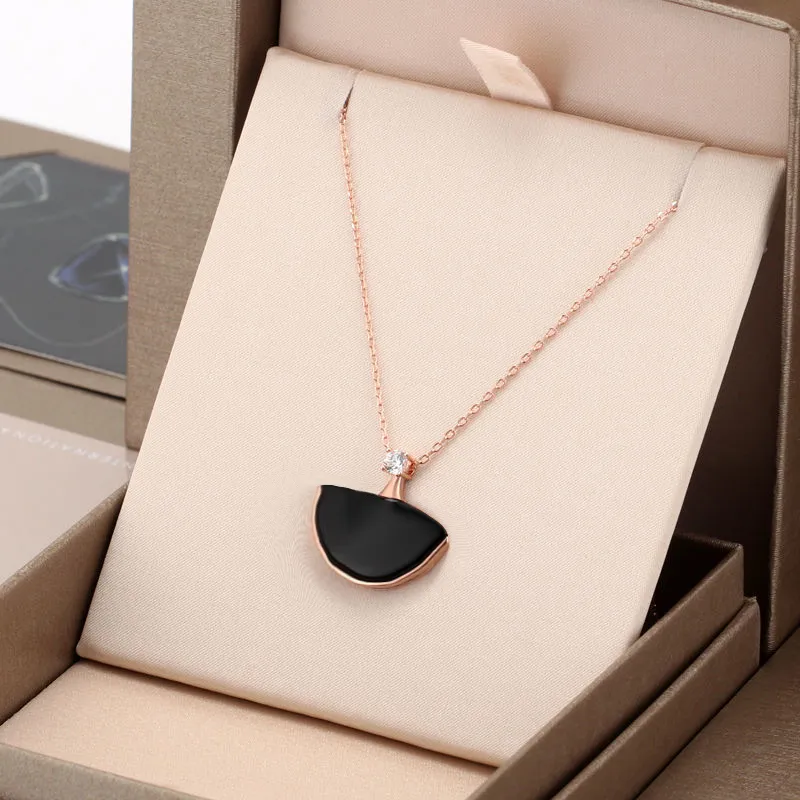 Women Pendant Necklaces Classic Three Styles Womens Fashion Jewelry with Box268d