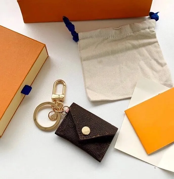Designer Keychain Purse Pendant Car Chain Charm Brown Flower Mini Bag Trinket Gifts Tillbehör NO BOX265O