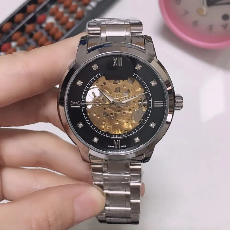 Mode Luxus Herrenuhren Top-Marke Skeleton mechanische Automatikwerk Armbanduhren Gold Diamant 40mm Edelstahlband w263A