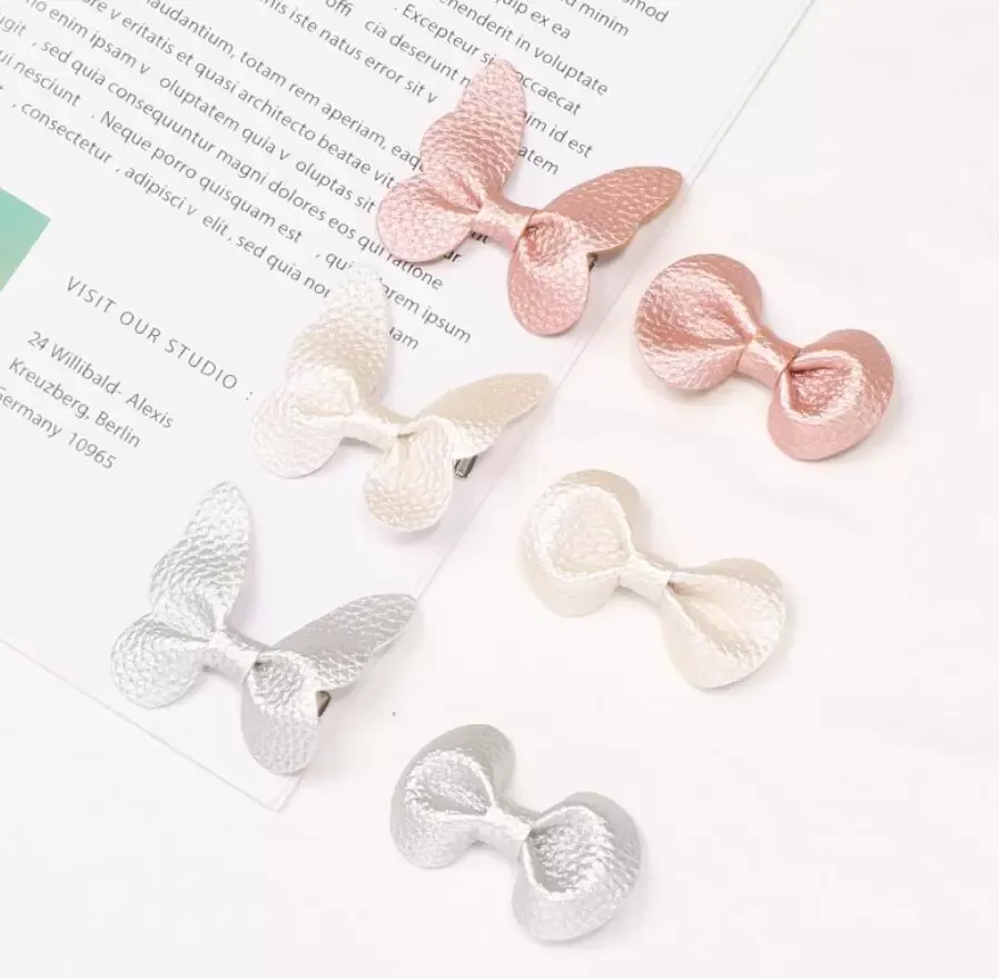 Ins 12 couleurs taille différente cheveux papillon de noël arc fille Barrettes filles accessoires enfants fête tondeuse ou cadeau d'anniversaire