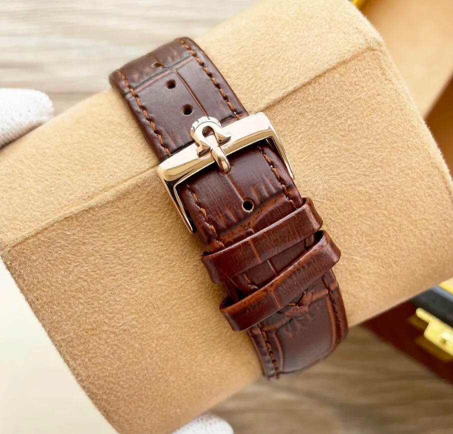Modne męskie designerskie zegarki z literami Wysoko wysokiej jakości nadgarstka okrągłe obudowa ze stali nierdzewnej butikowe zegarki 268S