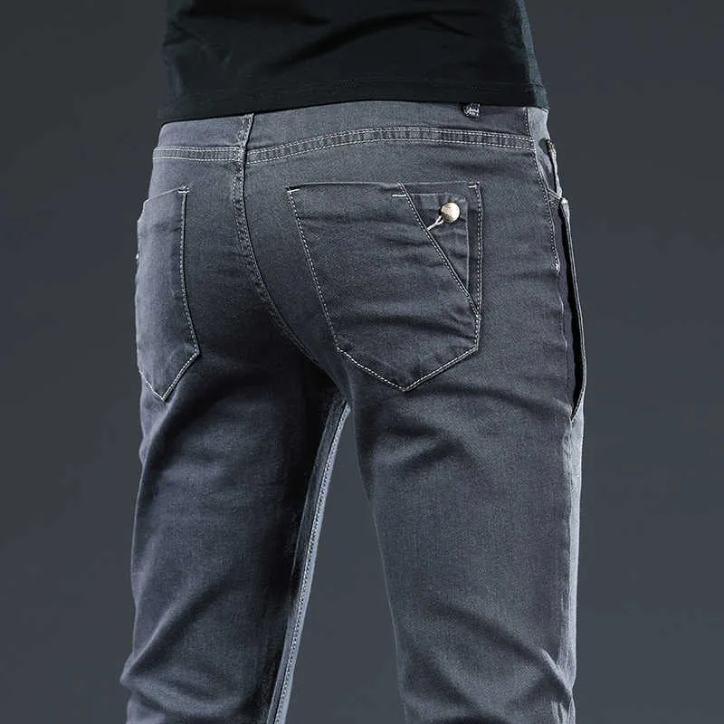 Nuovi arrivi Jeans 2021 Primavera Uomo Pantaloni di jeans maschili casuali di qualità Pantaloni da uomo dritti slim fit grigio scuro Yong Man, 8907 X0621