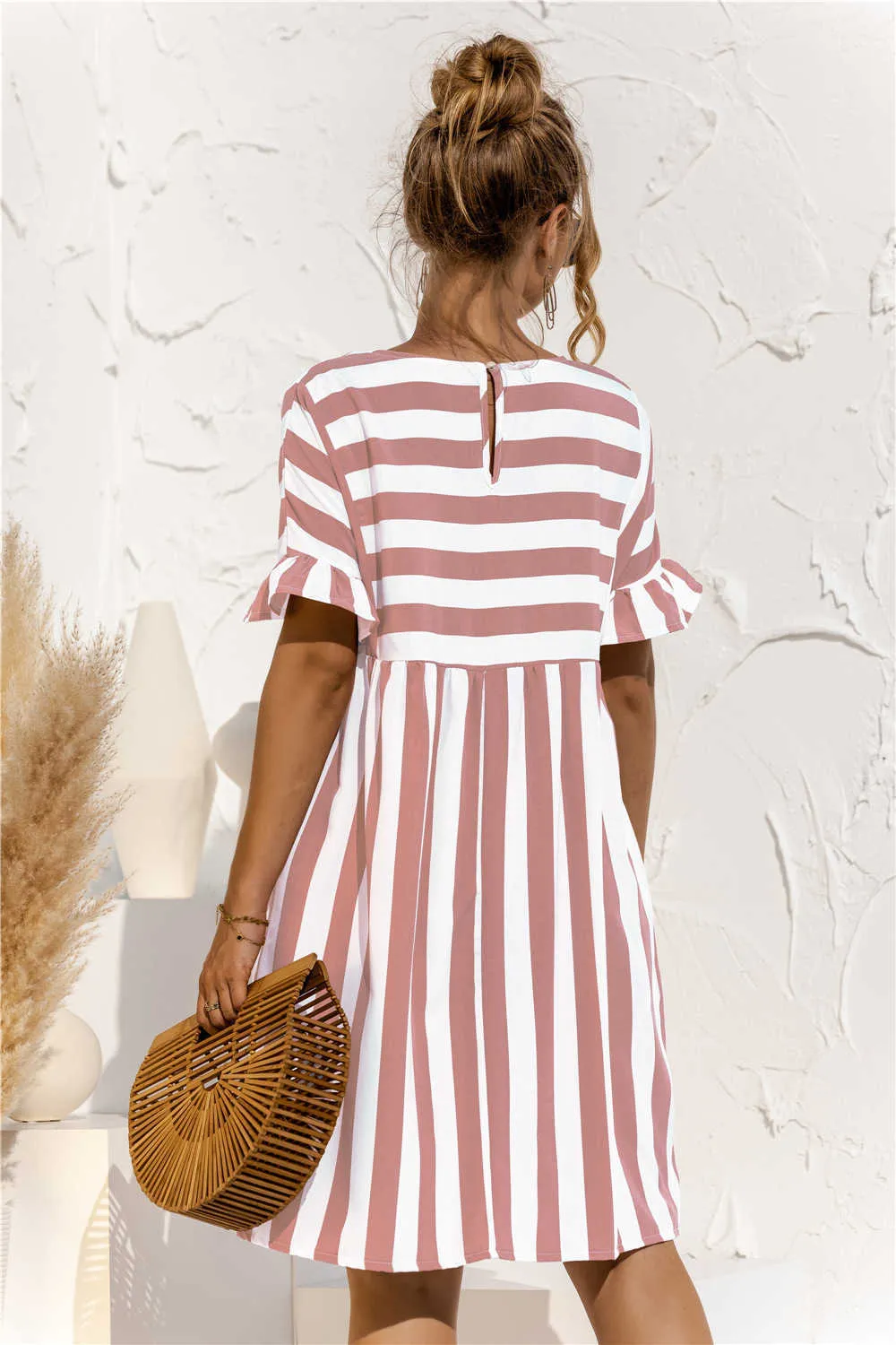 2021 Vår och sommar Graviditetsklänning Ruffled Kortärmad Striped Stitching Maternity Kläder Pocket Lös klänning för Premama Y0924