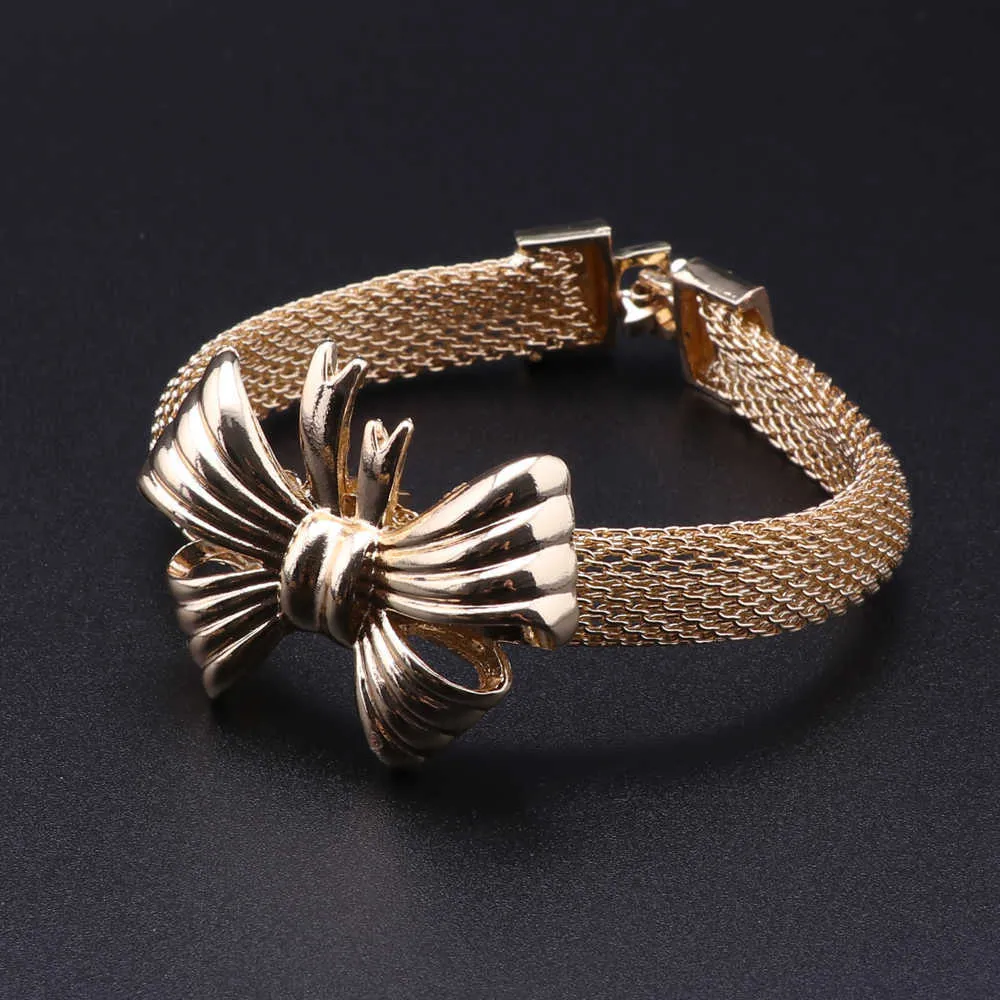 Dubai Gold Farbe Schmuck Sets für Frauen Afrikanische Hochzeit Braut Charme Halskette Ohrringe Armband Ring Anhänger Schmuck Set H1022