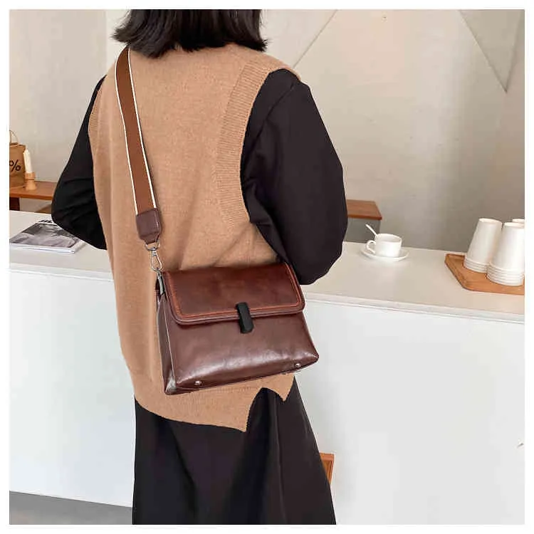 Küçük PU Deri Crossbody Çanta Kadınlar için 2021 Klasik Trend Geniş Bant Omuz Çantaları Parmak Kadın Çanta Lady Çanta