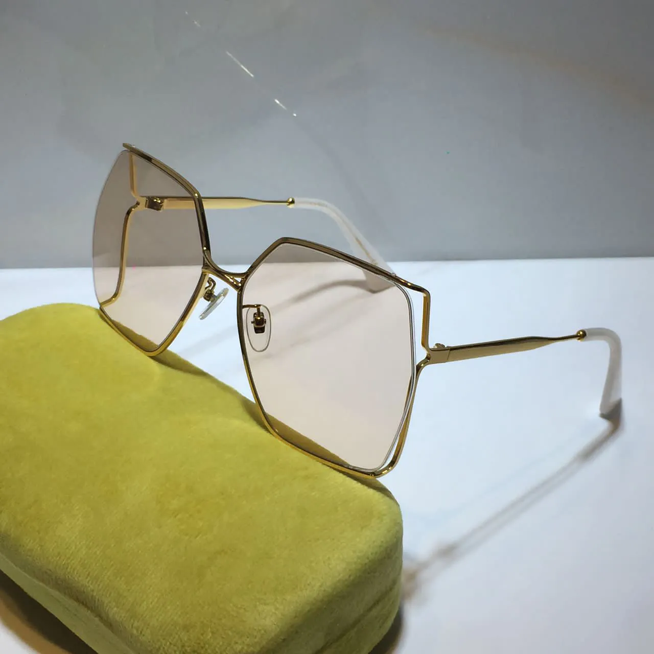 Gafas de sol para mujer, moda clásica de verano, estilo 0817, gafas con montura de metal y tablones, lentes de protección UV de alta calidad 0817S256b