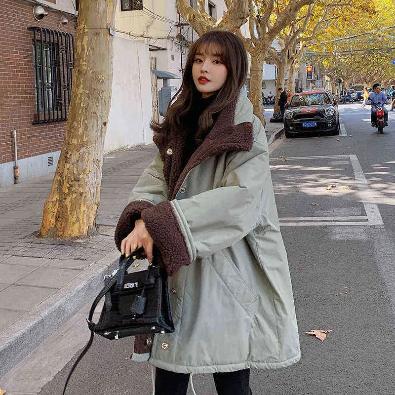 Versão coreana do estudante solto ferramentas espessadas, ambos os lados usam casaco de lã de cordeiro, jaqueta acolchoada de inverno feminina 211216