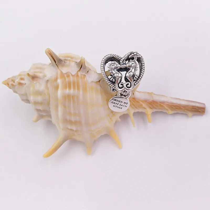 Kit la creazione di gioielli in argento sterling 925 Pandora Cavallucci marini Charms a cuore Bracciale con stringhe fai-da-te da scolpito collana da uomo con perline piatte regalo di compleanno 798949C00