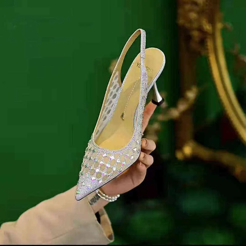 Sandels указывающие на ножные сандалии весенней и осенью сказочный бриллиант инкрустированный пояс на высоком каблуке Baotou Muller половину тапочки женщины верхняя одежда 220303