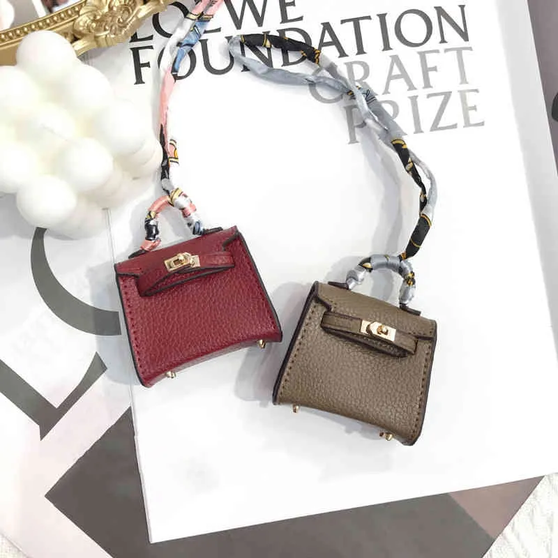 Fashion Luxury Brands Mini Bag Keychain Car Ornaments Charm Pendant Keyring Accessories Tiny Handmade Backpack Decoration Gift6613147