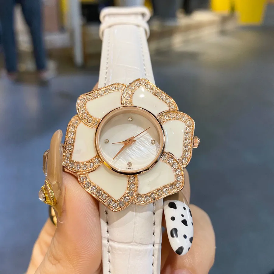 Topmerk quartz polshorloge dames meisje kristal bloem stijl luxe lederen band met logo horloges CHA 40