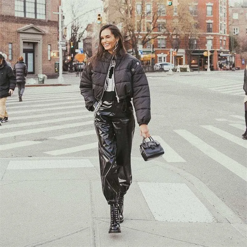 Koyu Gotik Tarzı PU Takım Gevşek Sıkışmış Deri Pantolon kadın Erken Sonbahar Hip-Hop Kişilik Pantolon Streetwear Y2K Q0801