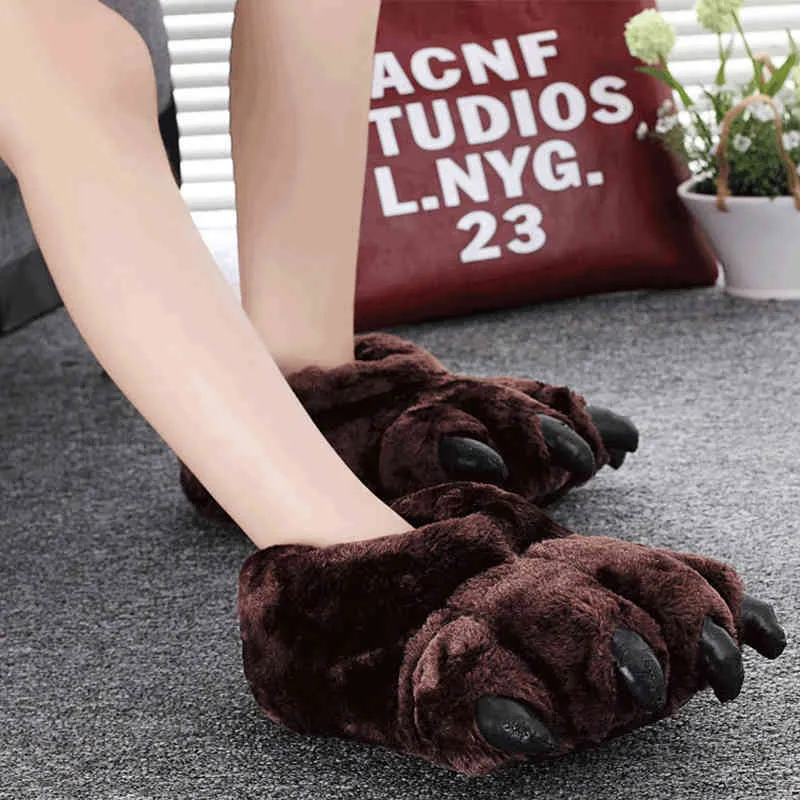 Grappige beer poot slippers voor mannen winter harige huis schoenen unisex pluche fury slippers heren indoor bont schoenen heren dier slippers y0427