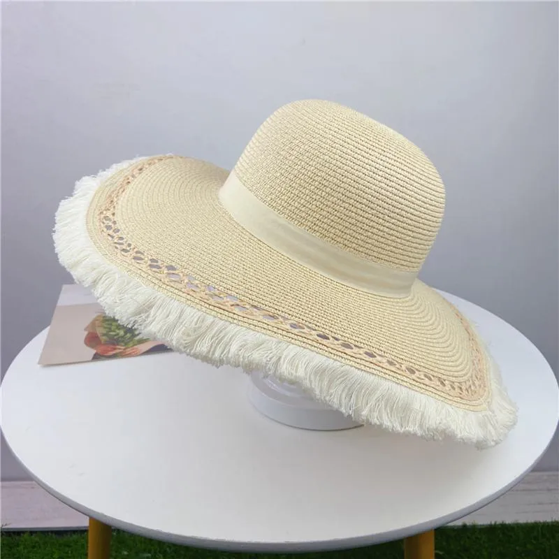 Bérets été creux respirant à la main large bord surdimensionné chapeaux de plage pour les femmes grand chapeau de paille Protection UV pliable pare-soleil