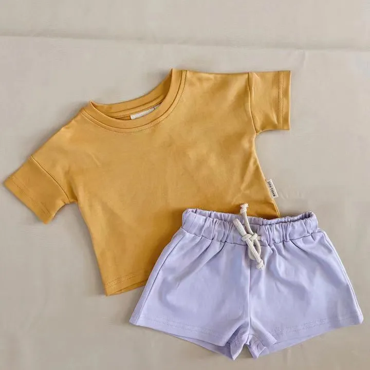 Детская одежда наборы новых летних малышей мальчики девушки футболки гарем шорты крошечные бренд мода одежда младенца детские детские топы Tee 210326