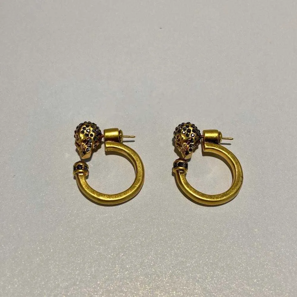 Joyería de moda de marca, pendientes con cabeza de calavera de Color dorado, pendientes con borlas de cristal, diseño de aro Vintage, pendientes de fiesta de moda 8241331