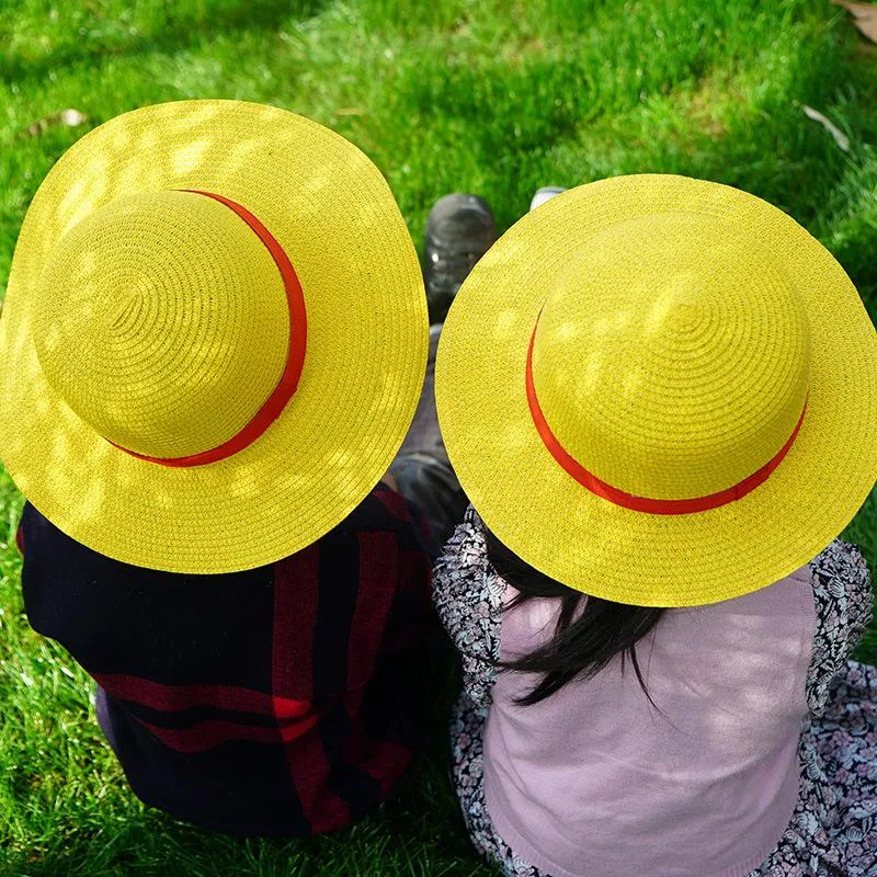 Gorro de una pieza para niño y niña, sombrero de paja con cordón para el cuello, sombreros planos Luffy, accesorios de dibujos animados japoneses para niño, playa con rayas rojas YF001 de ala ancha275C