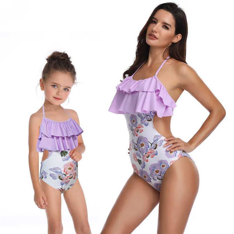 Ruffles Mom and Baby Flowers Print Swimsuit Rodzina Dopasowanie Kostium kąpielowy Ins Moda Outfit 210529