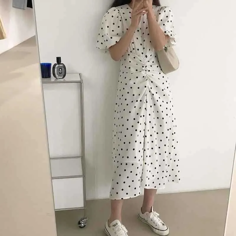 Yitimuceng Polka Dot Klänningar för Kvinnor Ruched Midi Dress High Waist Puff Sleeve Vit Svart Sundress Sommar Koreansk Fashion 210601