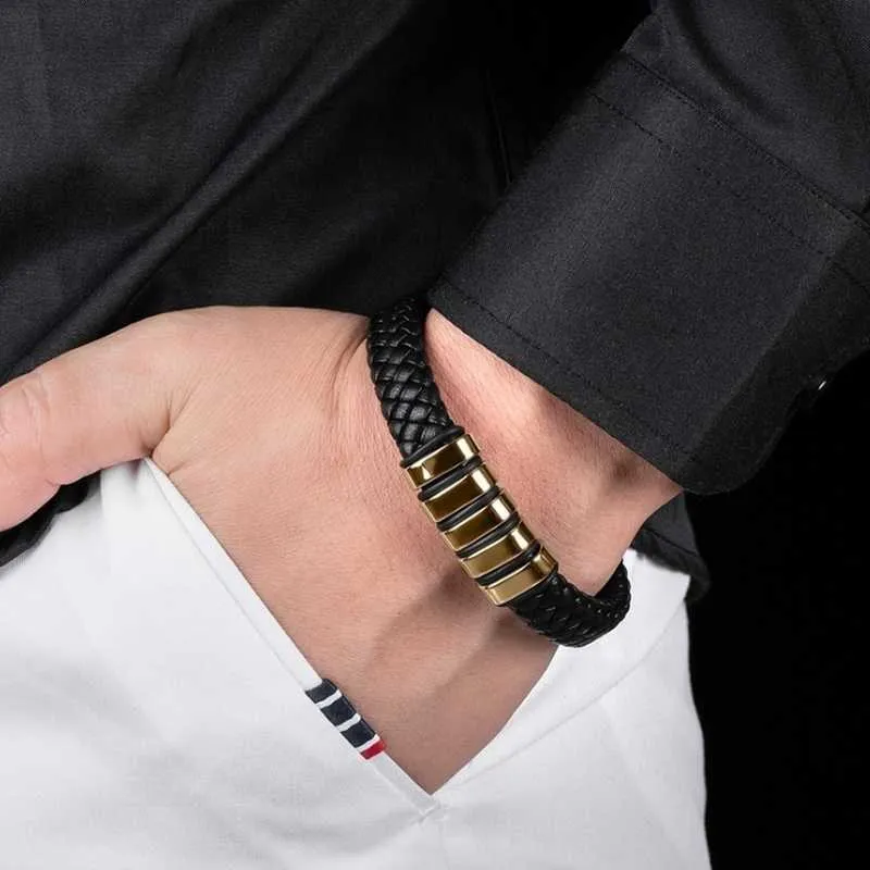 Trendy Mężczyźni Klasyczny Sprzęt Stalowy Pierścień Pleciona Klamra Magnetyczna Skórzana Bransoletka Biżuteria Q0719