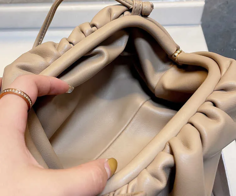 2021 最高品質のポーチソフトカーフスキンレディースラージクラッチバッグ本革有名な Desinger ブランドハンドファッション女性クラウドバッグ