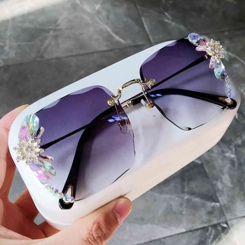 2021 fashon Vinage Sqaure luxury glasses Rimless rhinesotne sunglasses Shades Women Summer 6598385