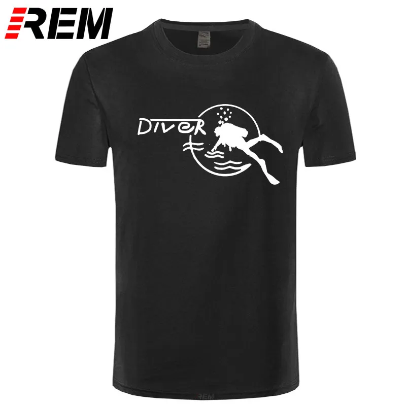 Rem Fashion Cool Men T Shirt Kvinnor Rolig Tshirt Vostok Scuba Dude Anpassad tryckt T-shirt 210324