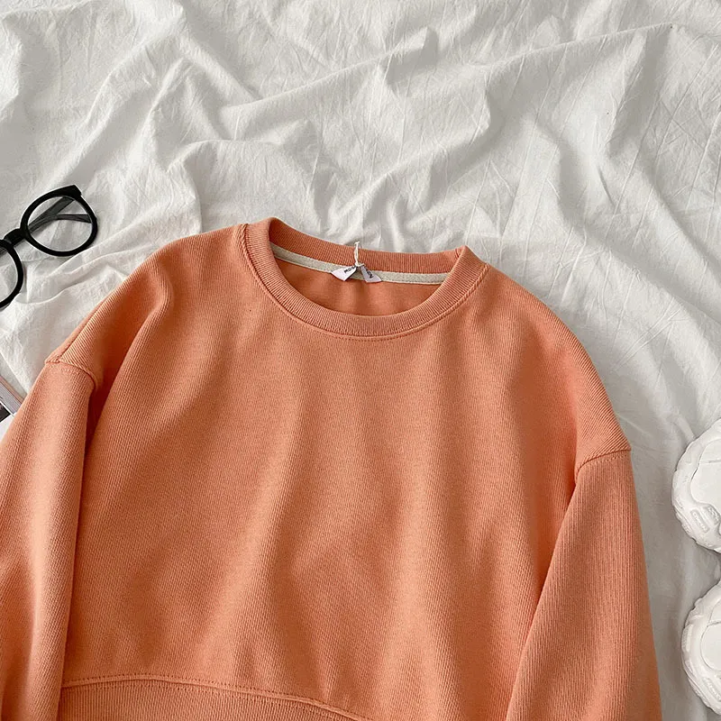 Ezgaga kvinnor Sweatshirt Koreansk Färsk stil Långärmad Pullovers Kvinna O-Neck Solid Simple Short Topps Höst Fashion 210430