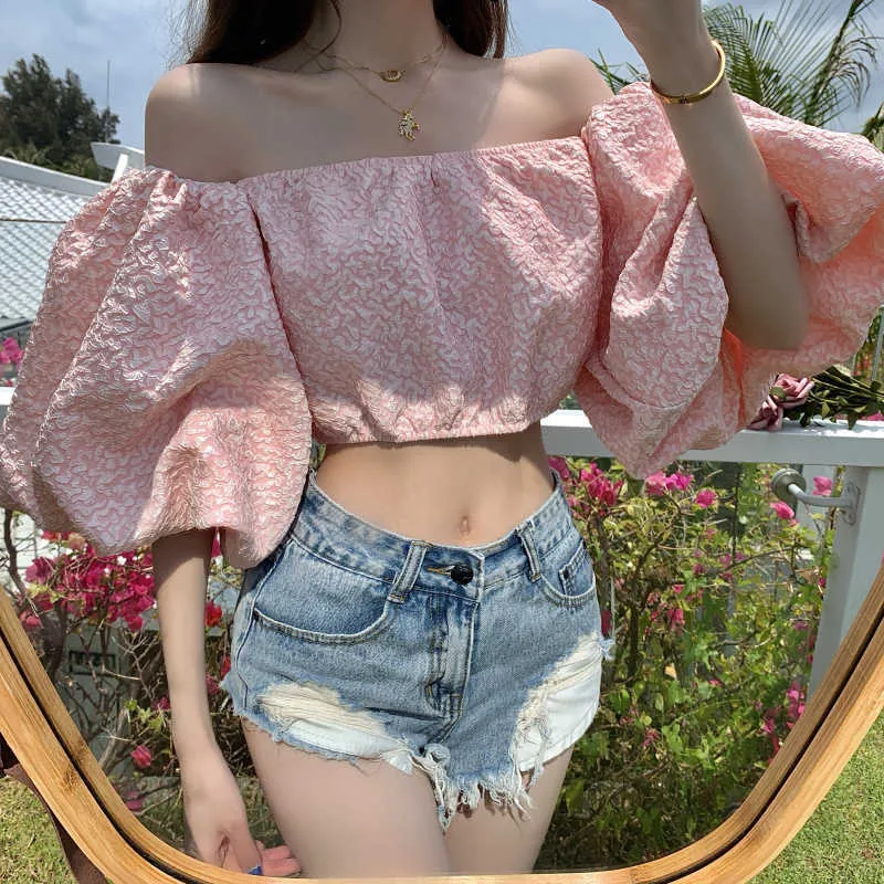 Moda de verano Dulce Crop Tops Pink Slash Cuello Linterna Manga Blusa Mujeres Sexy Off Hombro Ropa Blusas Camisas cortas Chic 210610