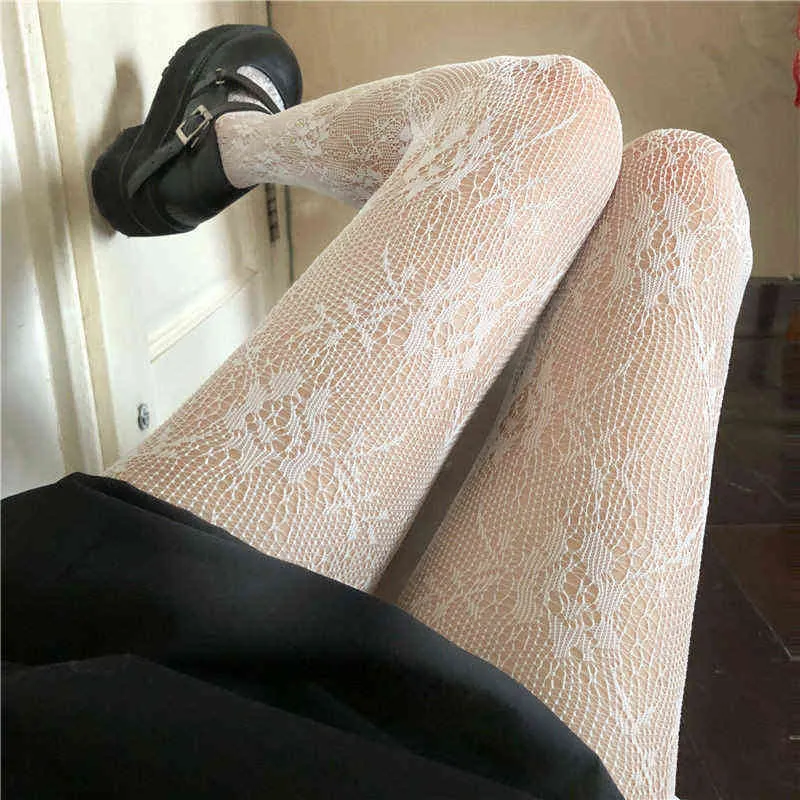 Collant a rete sexy delle donne di vendita calde Lolita nero bianco pizzo maglia fiore cavo collant donne calze sottili calze a rete Y1119