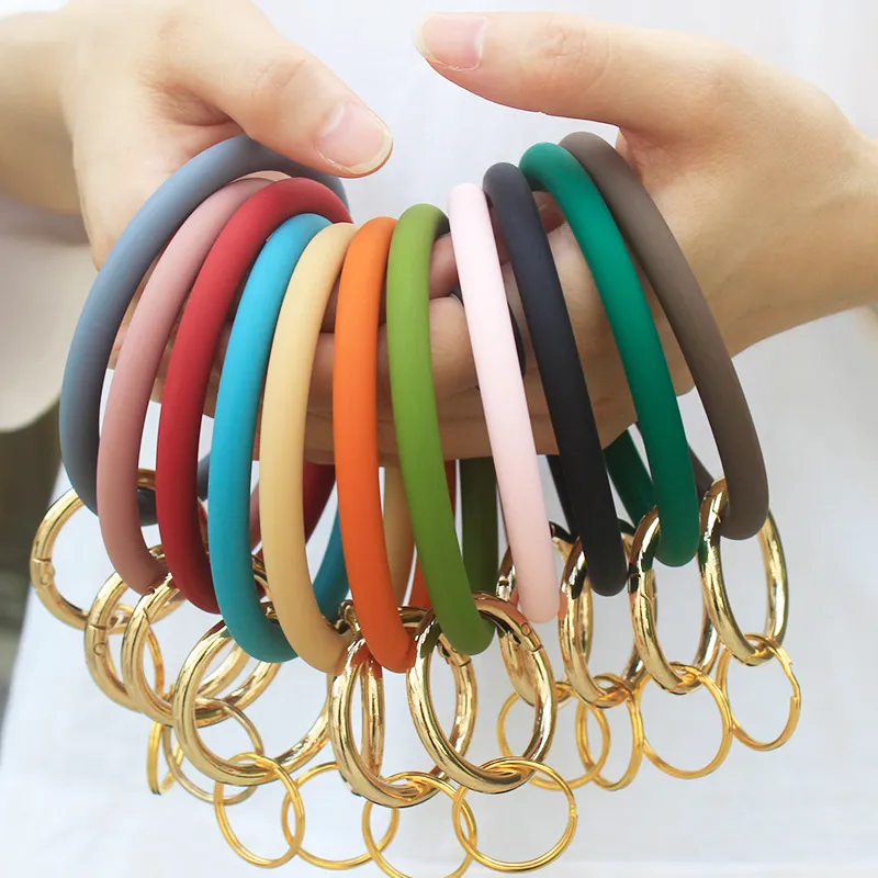 100 sztuk Kolorowa Bransoletka silikonowa Wygodne Band Key Chain Key Pierścionki Nadgarstek Złoty Duży Okrągły Silicon Dla Kobiety Biżuteria Prezent