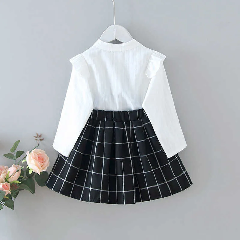 Girls Clothing Sets Spring And Autumn Baby Fashion Ruffles Shirt + Black White Plaid skirt Kids Suit 210611