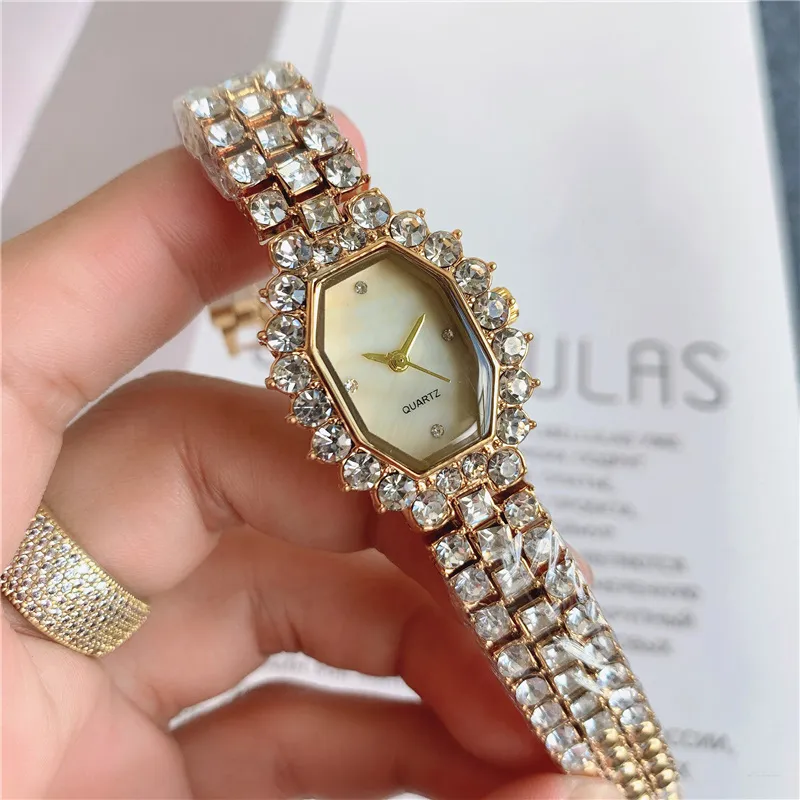 Merk Horloge Vrouwen Meisje Kleurrijke kristal stijl stalen band quartz horloges CHA46341v