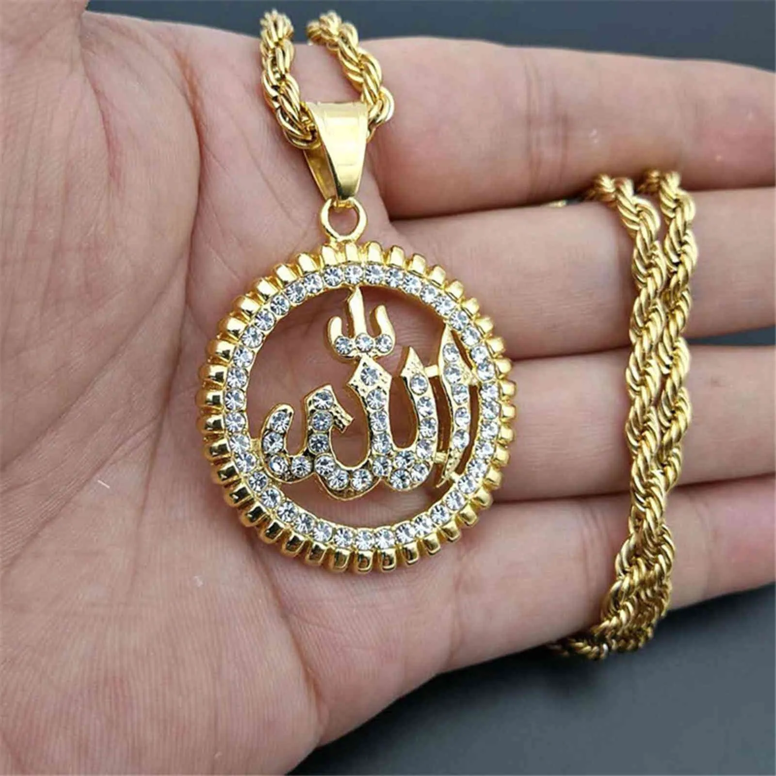 Religiöse runde Allah-Anhänger-Halsketten, goldfarbene Edelstahl-Strasssteine-Halskette, glitzernder islamischer Schmuck