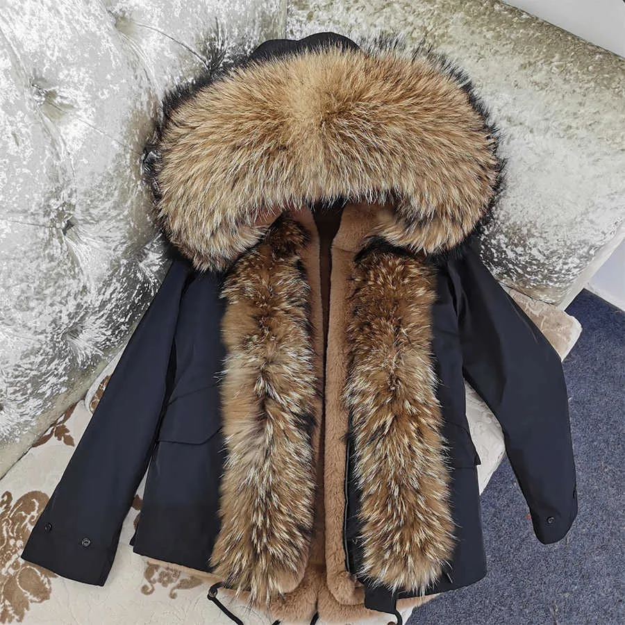 マウモココン冬の服女性の自然な毛皮のコートリアルアライグマの毛皮の襟パーカーのファックスファーライニングショートジャケット女性コート211019