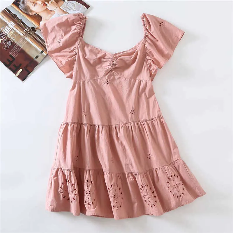 Za Openwork besticktes Minikleid Frauen kurze Rüschenärmel Sommerkleid gesmokt elastische plissierte rosa Stickerei Kleider 210602