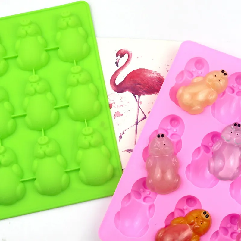 12 Holes Lovely Littles Pig Shape Cake Silicone Mould Chocolate Jelly Ice Candy Mold DIY Baking Tools