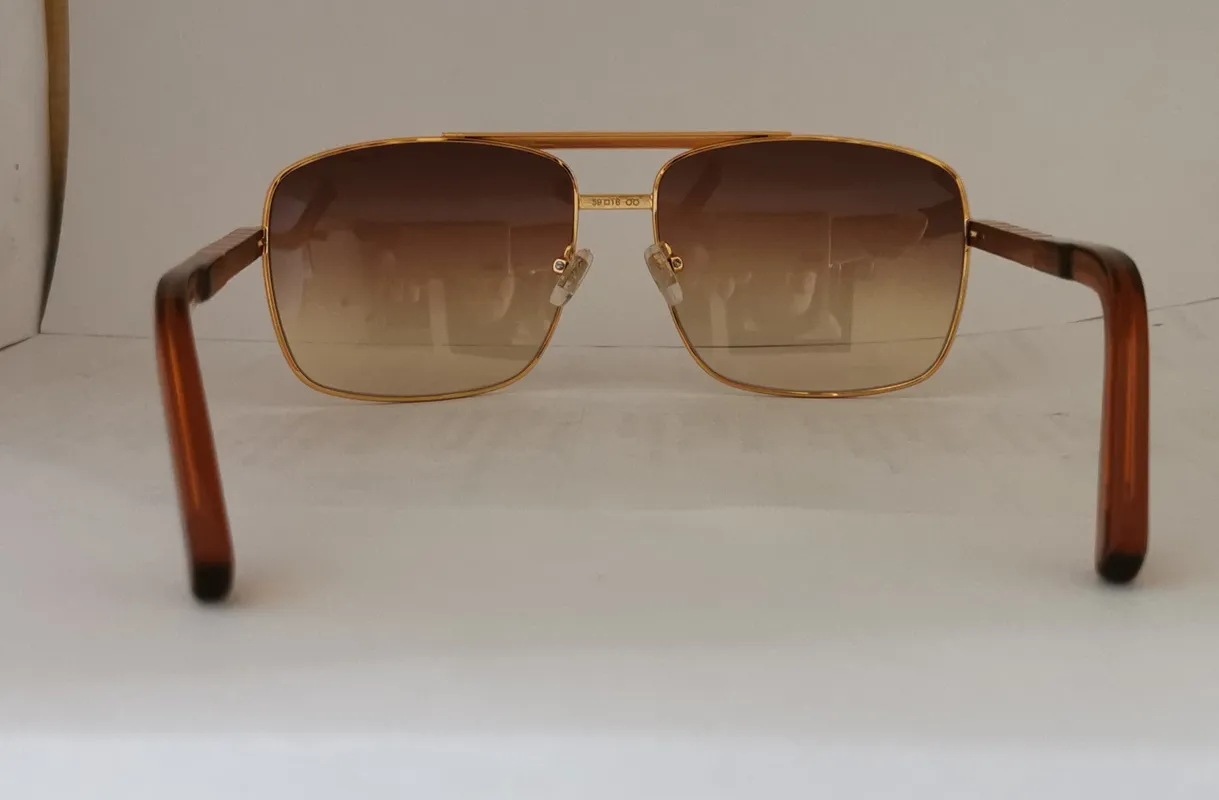 ATTÉRIE Squêtes de soleil carrés de soleil en métal Gold Brown Gradient Men Pilot Sun Glasses UV400 Protection Eye Wear With Box234Z