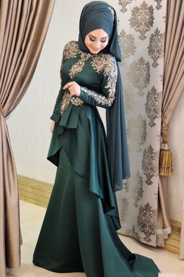 Modestes robes de soirée arabes musulmans arabes sirène sirène à manchette haute manche de bal de bal robes appliques appliques en dentelle dorée peplum islamique spécial 302l