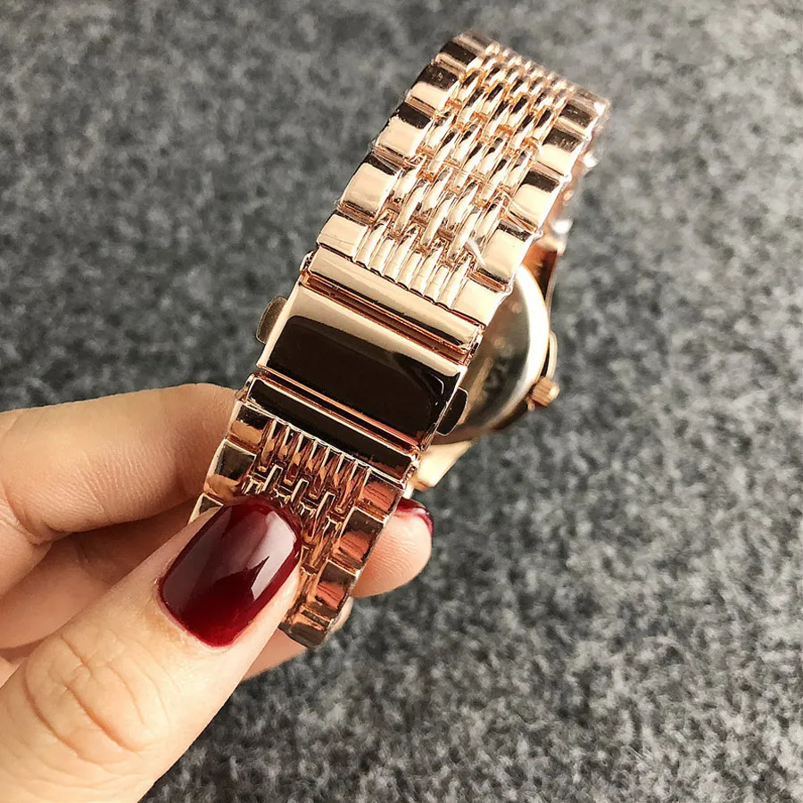 Merkhorloge Vrouwen Meisje Stijl Metalen Stalen Band Quartz Horloges