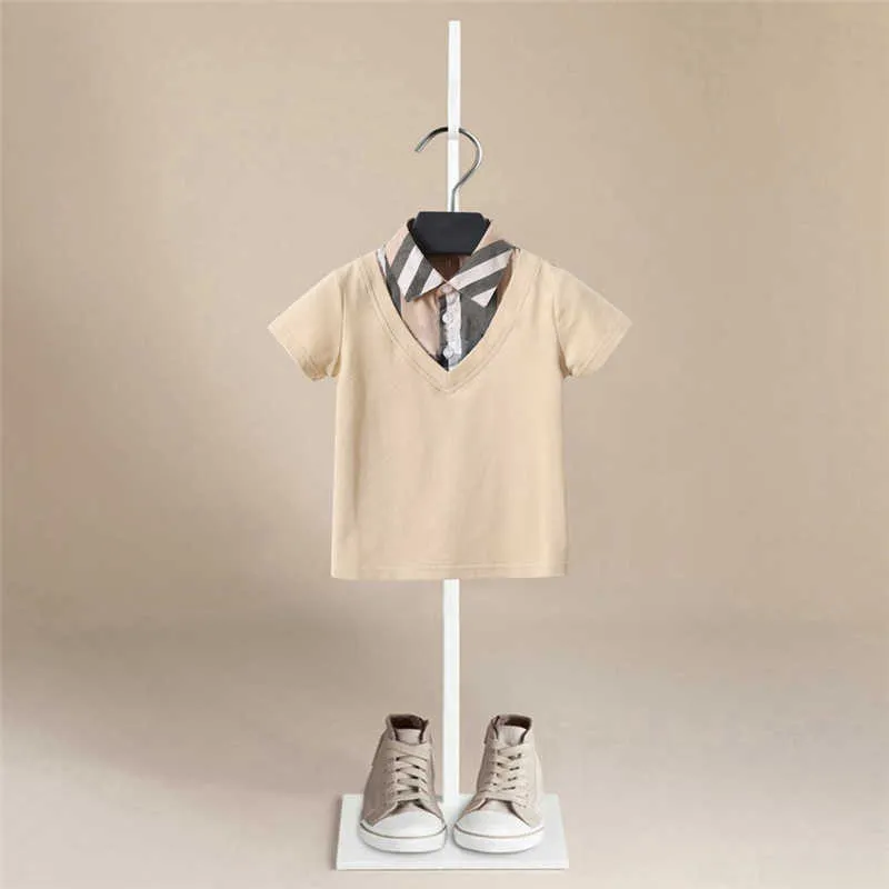 T-shirts pour enfants de créateurs Vêtements pour garçons Chemise à carreaux d'été pour garçons Tops Enfant en bas âge T-shirt à manches courtes Vêtements de Noël Q0716