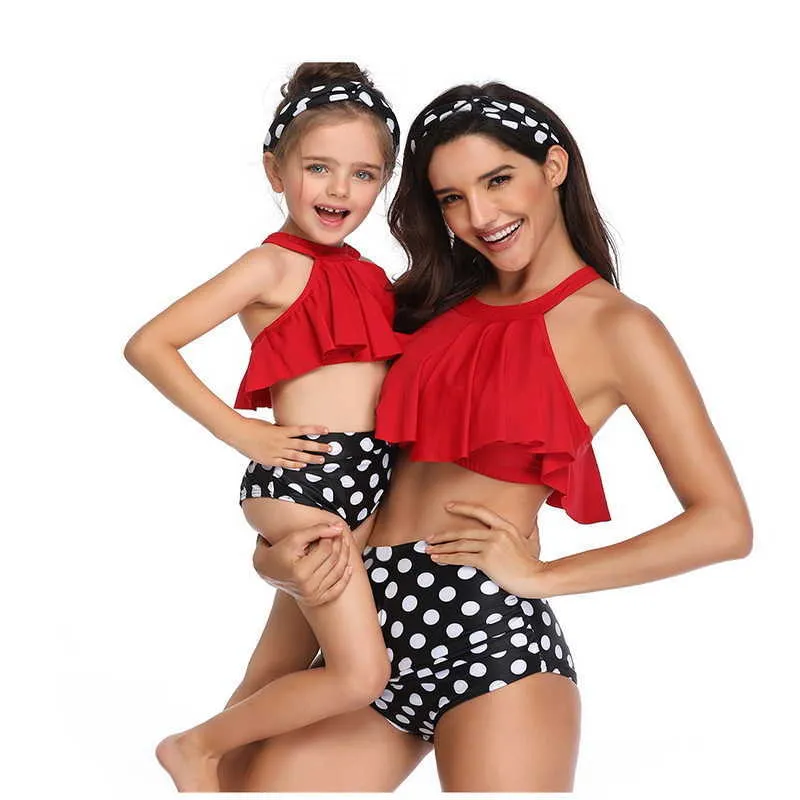 Yaz Aile Eşleştirme Mayo 2-ADET Setleri Sling Ruffles Bikini + Nokta Yüzme Sandıklar Anne Kızı Giysileri E0123 210610