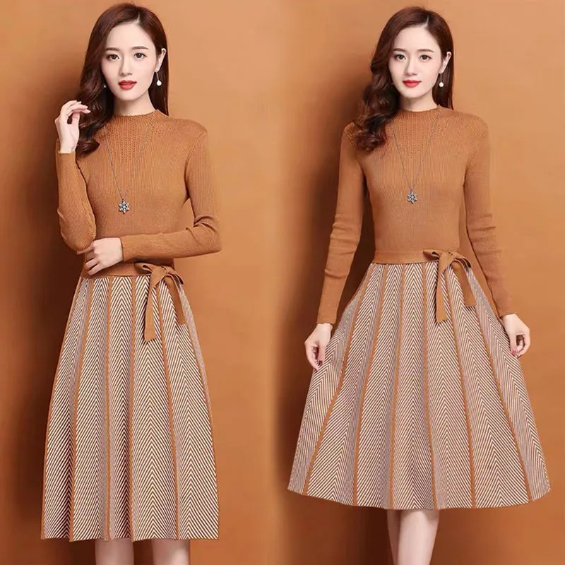 Elegant Knitted pleated Female Autumn Winter Long Sleeve Sweater Women Office Lady Casual Midi Dress 210322